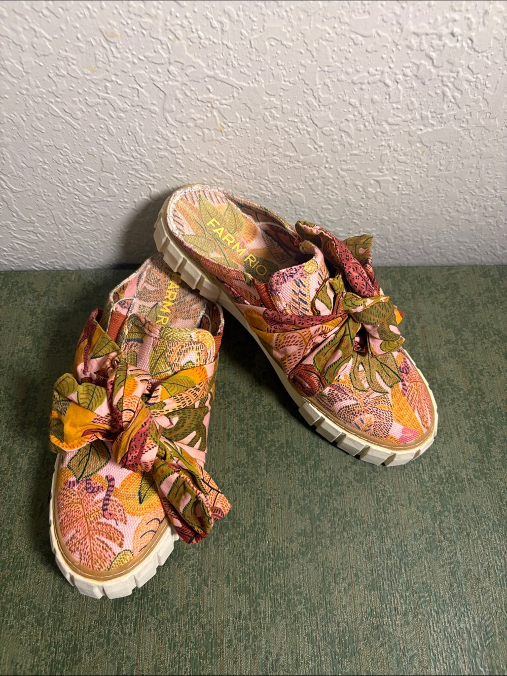 FARM Rio Multicolor Floral Knot Slide Mules